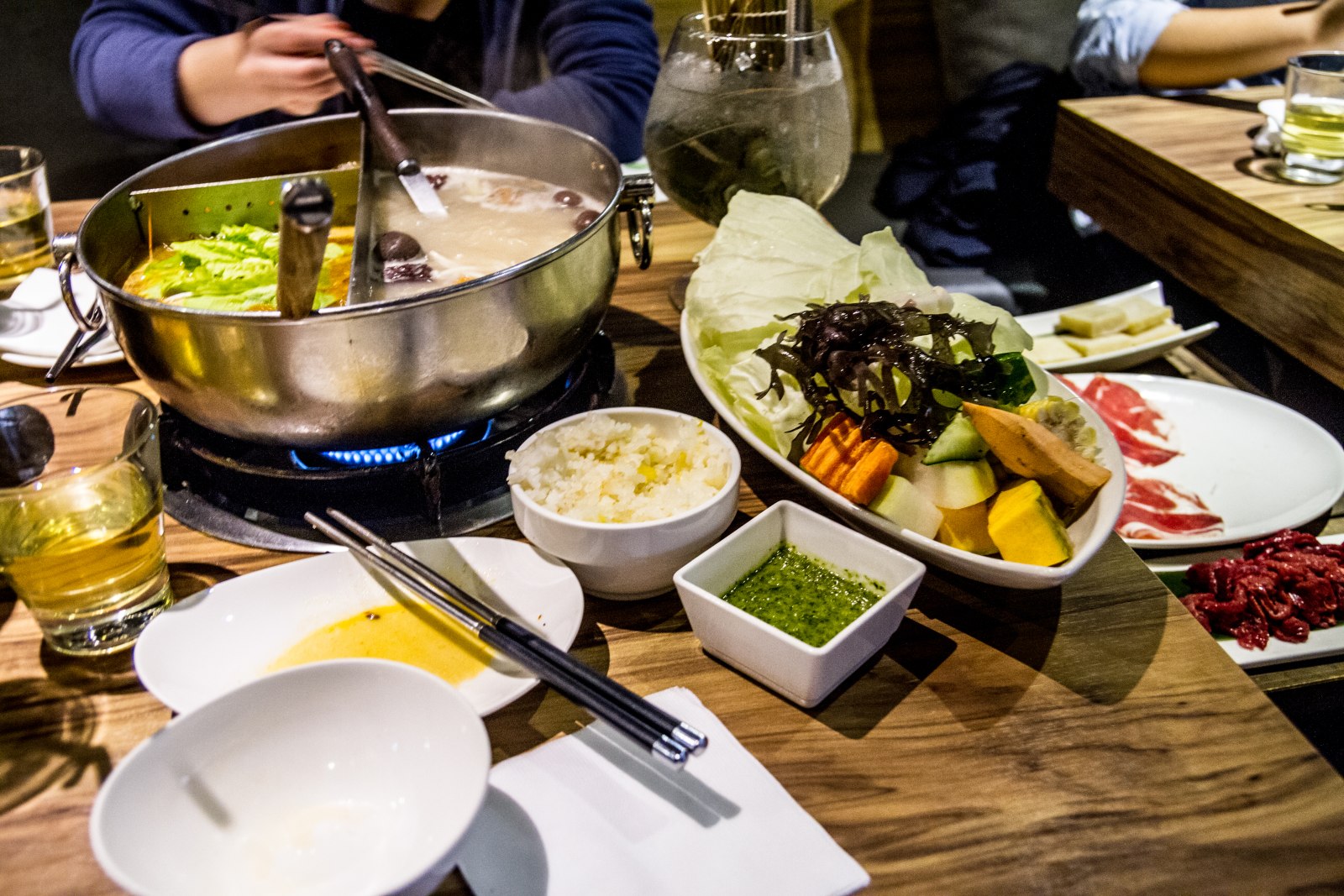 hot-pot-in-taipei-nightside